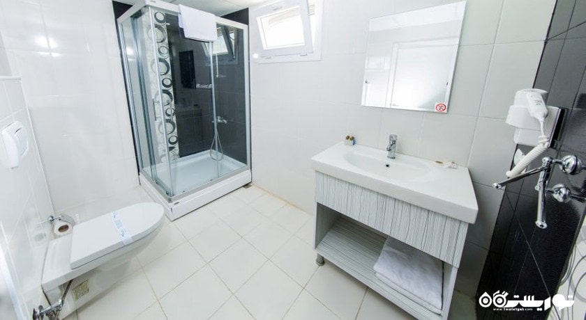 حمام و سرویس بهداشتی اتاق ها	